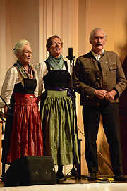 Advent in den Bergen am 04.12.2016 im Löwenbräukeller München - traditionelles Adventsingen mit Hirtenspiel und vorweihnachtlichem Singen und Musizieren (©Foto: Ingrid Grossmann)